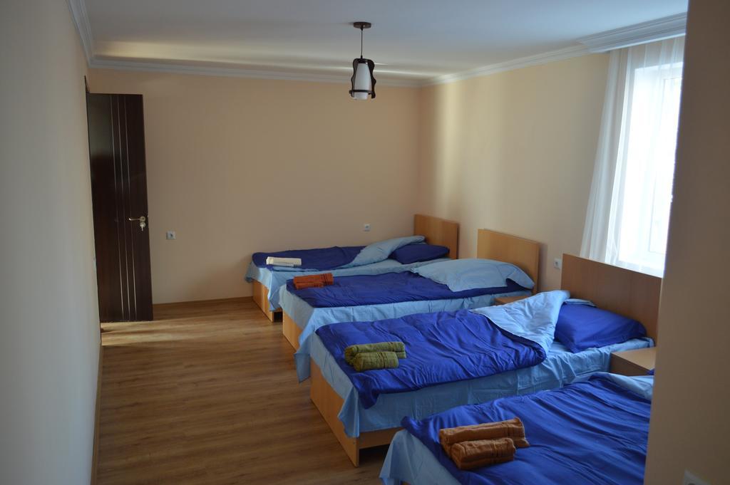 Guest House Qubi Stepancminda Zewnętrze zdjęcie