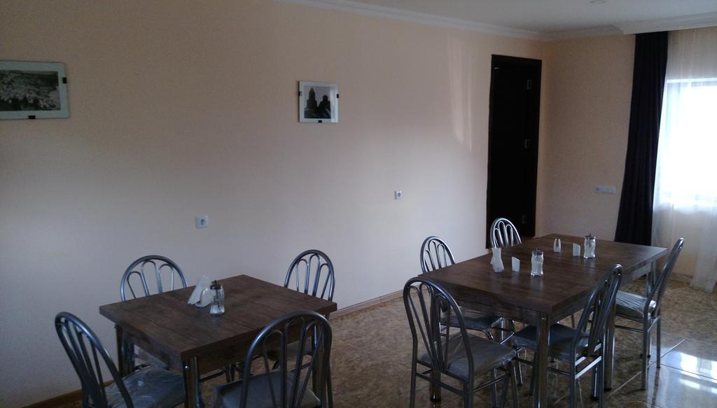 Guest House Qubi Stepancminda Zewnętrze zdjęcie